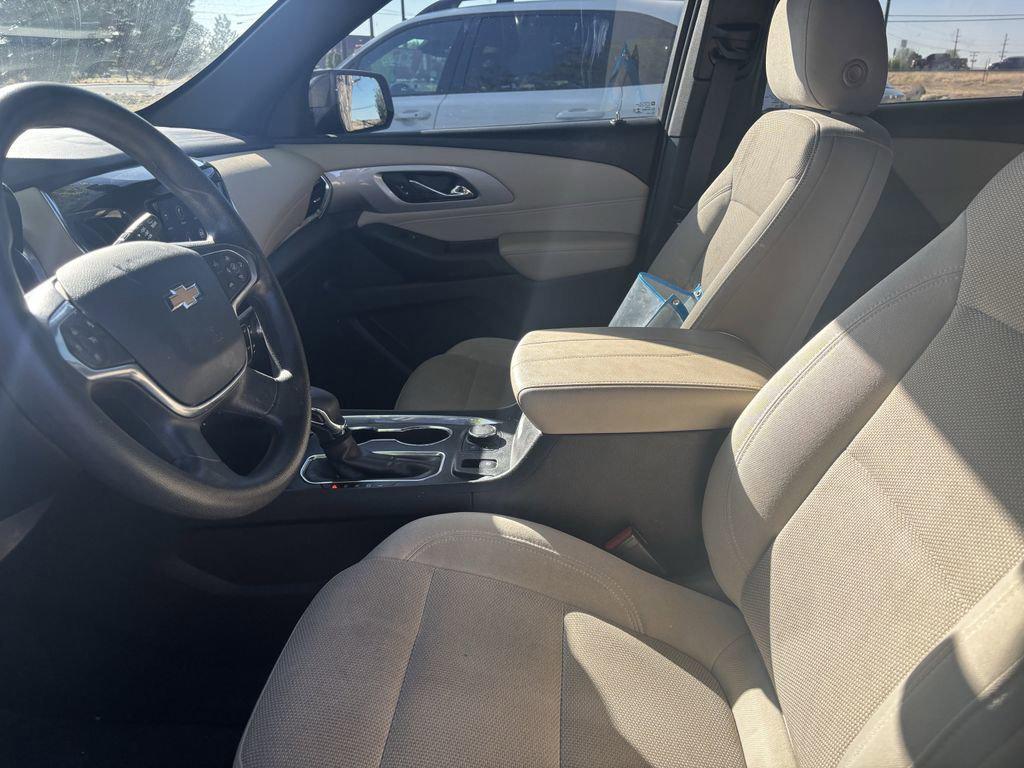 used 2022 Chevrolet Traverse car, priced at $25,000