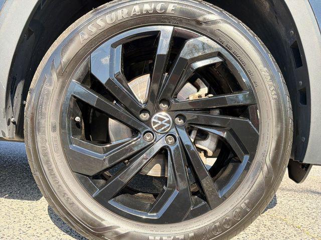used 2023 Volkswagen Atlas car, priced at $29,900
