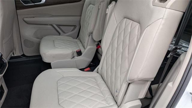 new 2026 Volkswagen Atlas car, priced at $53,336