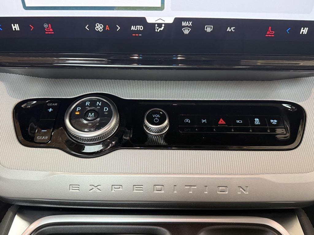 new 2026 Ford Expedition car, priced at $71,590