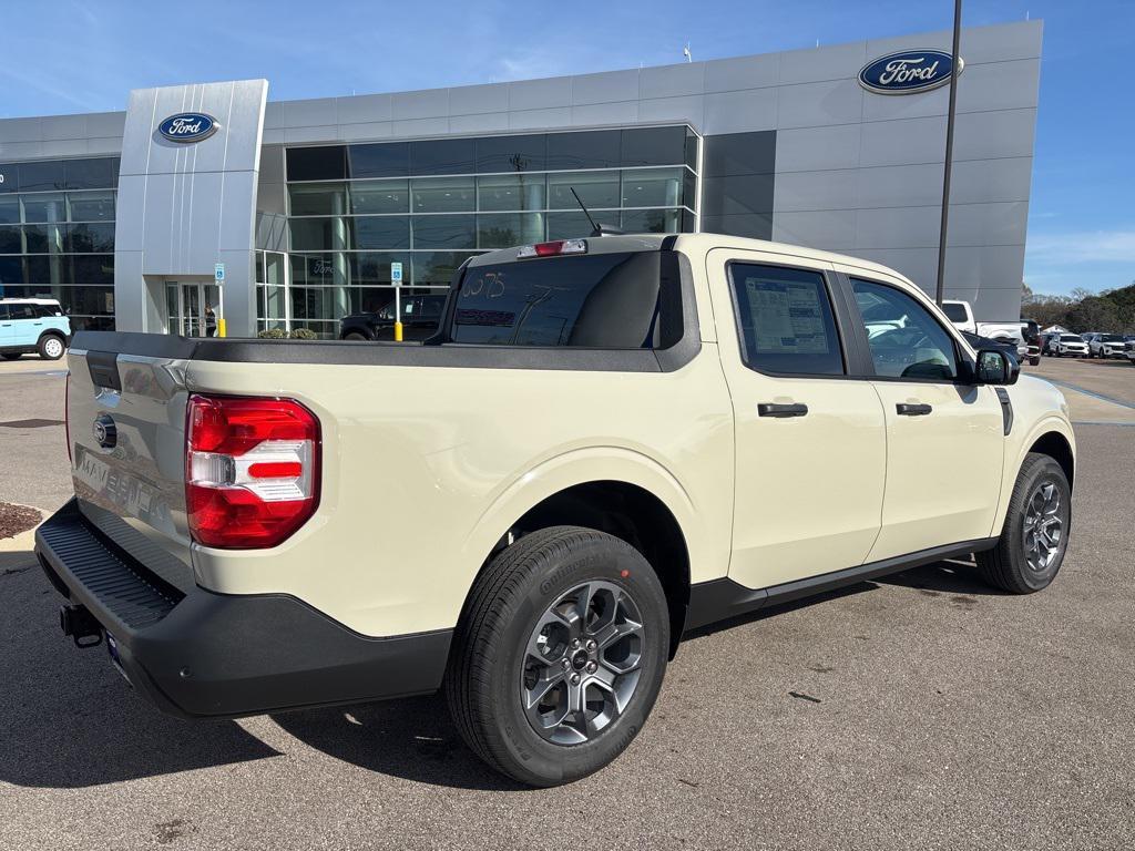 new 2025 Ford Maverick car, priced at $35,624