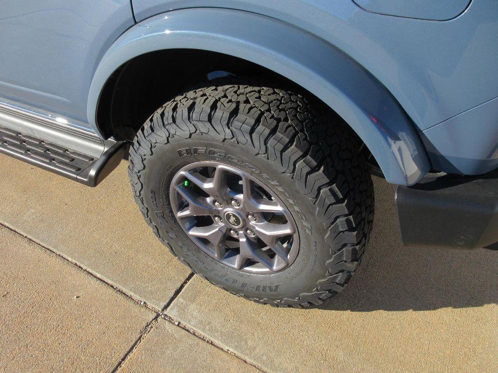 new 2025 Ford Bronco car