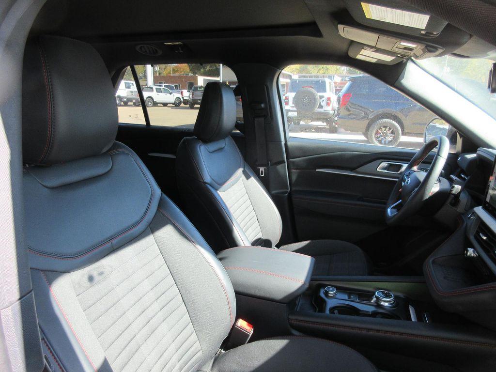 used 2025 Ford Explorer car, priced at $43,900