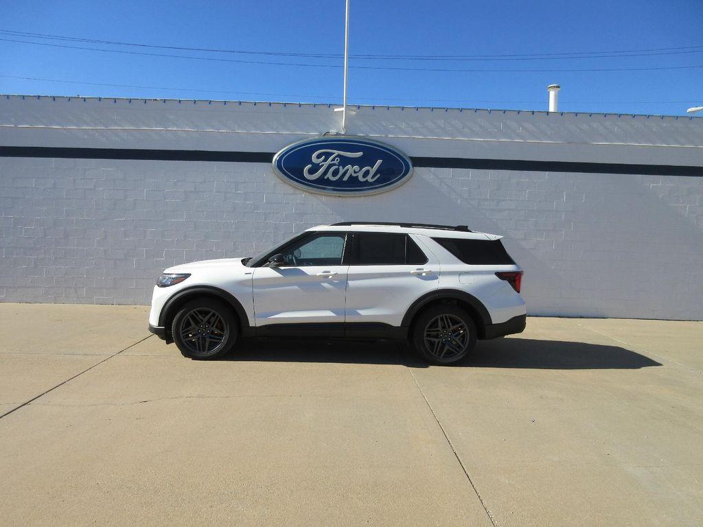 used 2025 Ford Explorer car, priced at $43,900