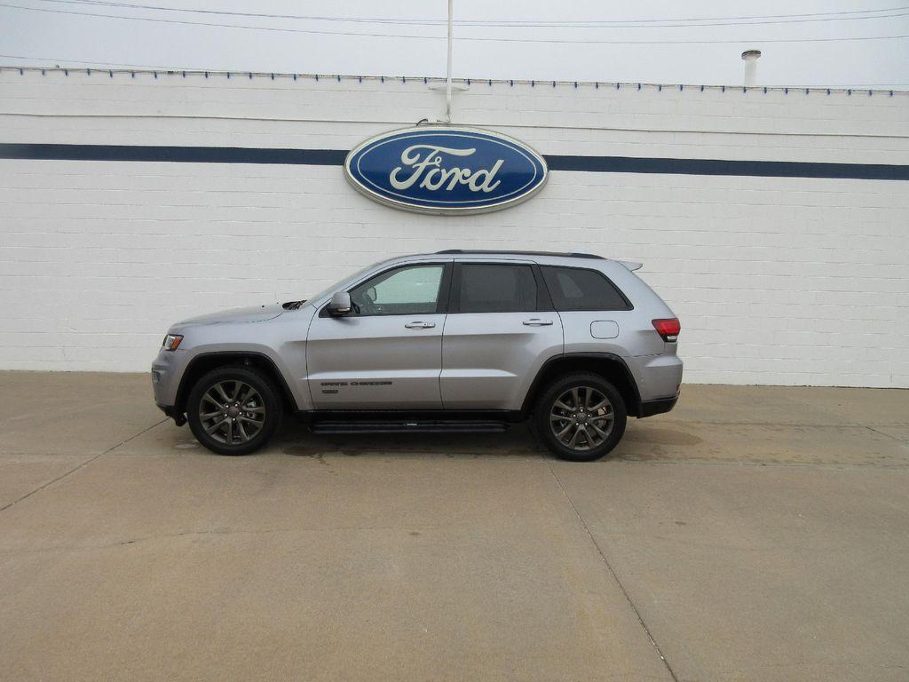 used 2016 Jeep Grand Cherokee car, priced at $12,900