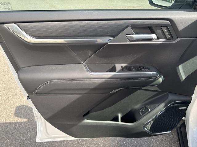 new 2025 GMC Acadia car, priced at $42,000