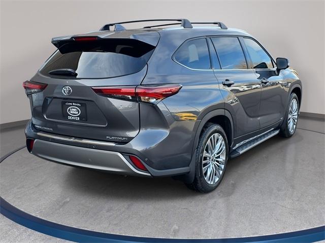 used 2025 Toyota Highlander Hybrid car, priced at $55,799