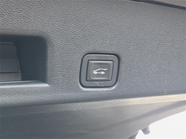 used 2025 Chevrolet Traverse car, priced at $47,330