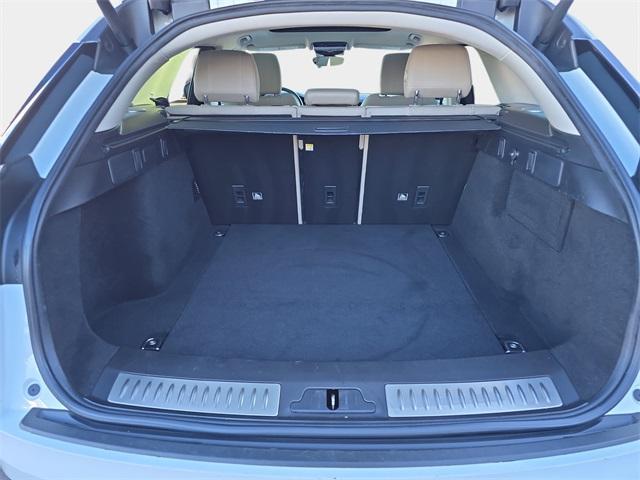 used 2018 Land Rover Range Rover Velar car, priced at $18,740