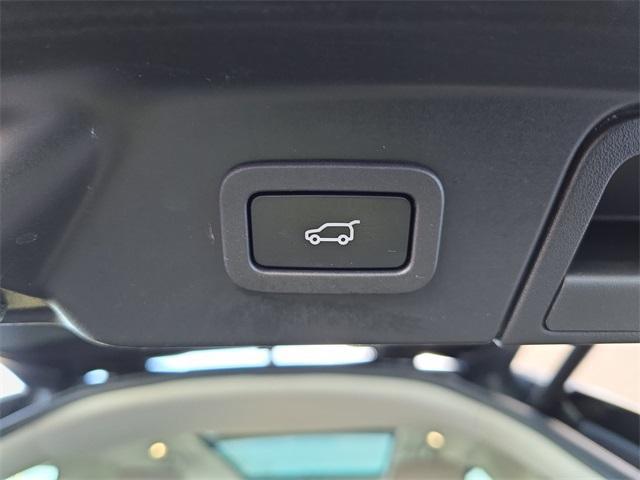 used 2021 Land Rover Range Rover Velar car, priced at $27,640