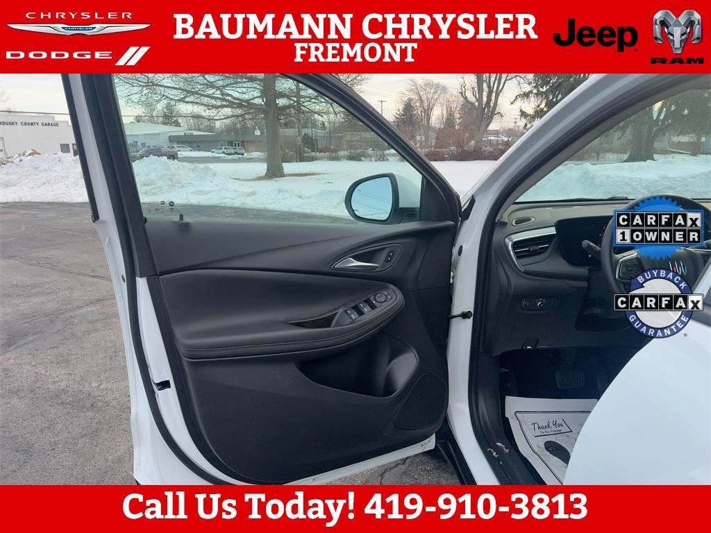 used 2025 Buick Encore GX car, priced at $21,000