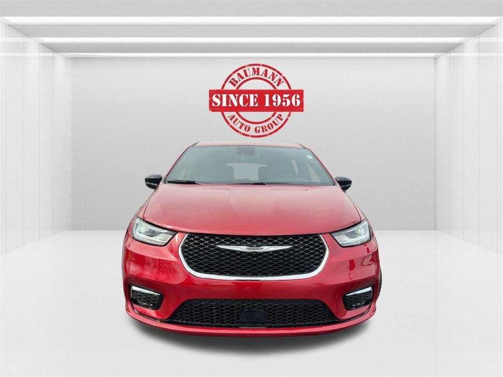 new 2026 Chrysler Pacifica car, priced at $50,000