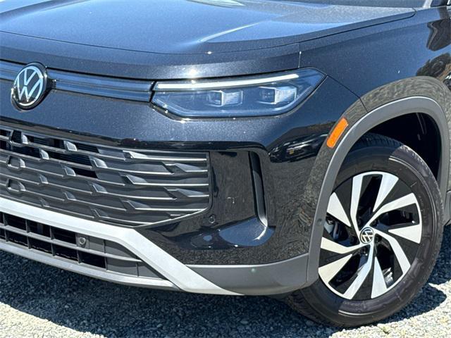 new 2025 Volkswagen Tiguan car, priced at $26,999
