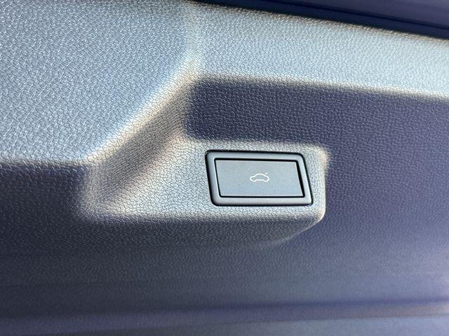 used 2025 Volkswagen ID. Buzz car, priced at $94,999