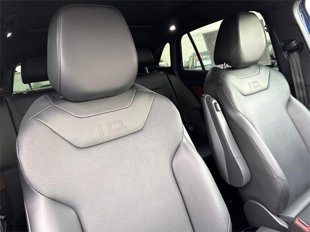 used 2022 Volkswagen ID.4 car, priced at $19,999