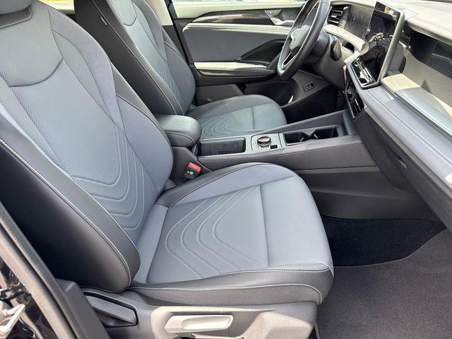 used 2025 Volkswagen Tiguan car, priced at $29,584