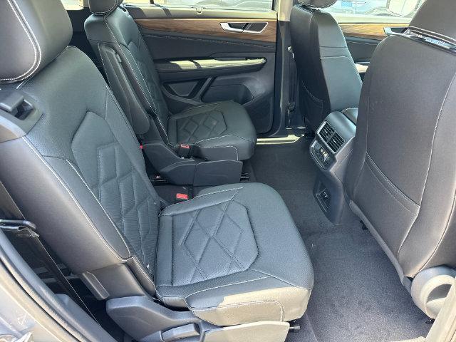 new 2026 Volkswagen Atlas car, priced at $46,428