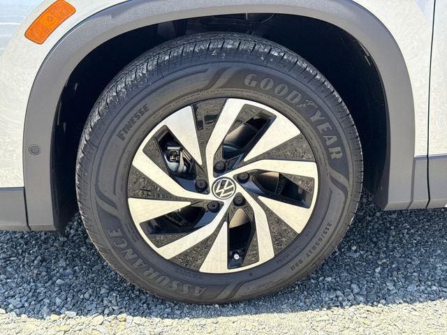 new 2025 Volkswagen Tiguan car, priced at $25,728