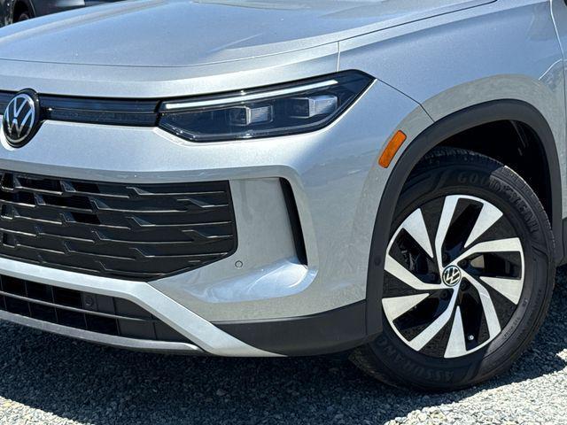 new 2025 Volkswagen Tiguan car, priced at $25,728