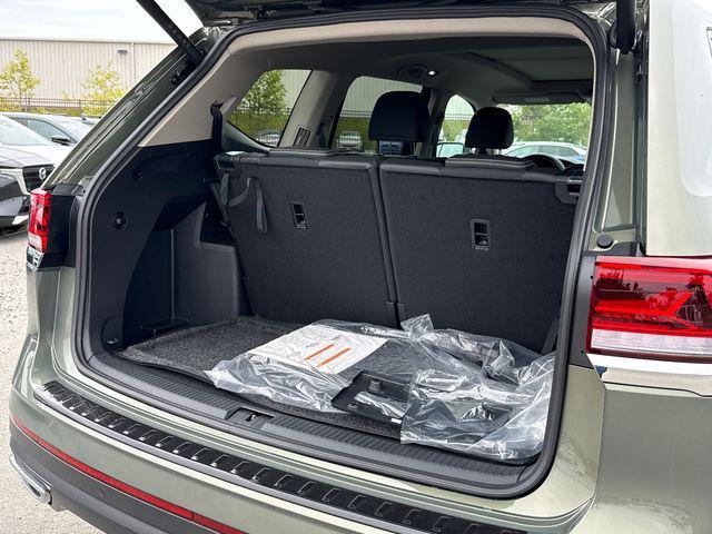 new 2026 Volkswagen Atlas car, priced at $44,417