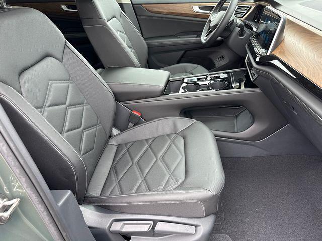 new 2026 Volkswagen Atlas car, priced at $44,417