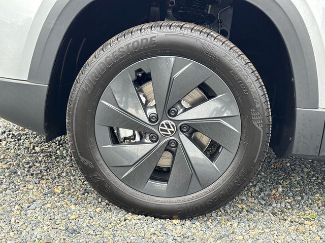 new 2026 Volkswagen Taos car, priced at $26,072