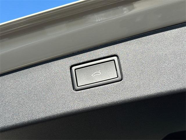 new 2026 Volkswagen Tiguan car, priced at $37,542