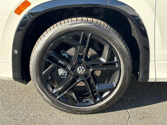 new 2026 Volkswagen Tiguan car, priced at $37,542