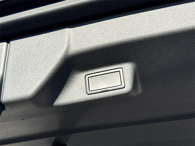 new 2025 Volkswagen ID. Buzz car, priced at $60,999