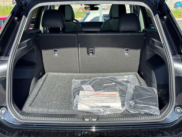new 2026 Volkswagen Tiguan car, priced at $33,225