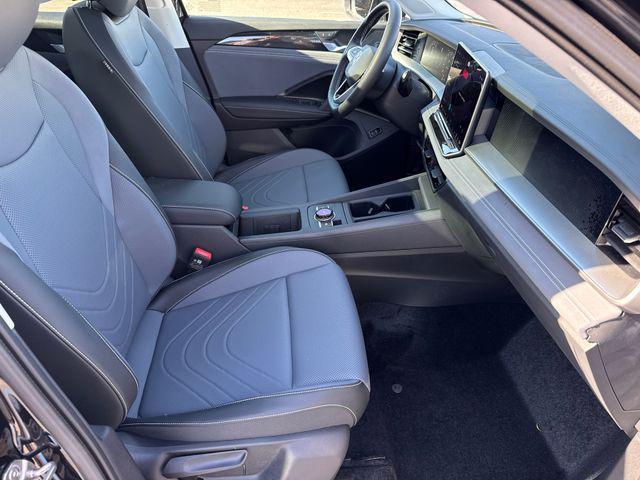 new 2026 Volkswagen Tiguan car, priced at $33,225