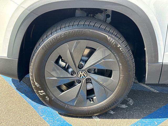 new 2026 Volkswagen Taos car, priced at $27,072