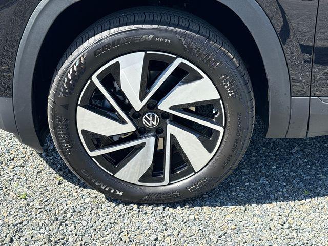 new 2026 Volkswagen Atlas car, priced at $43,482