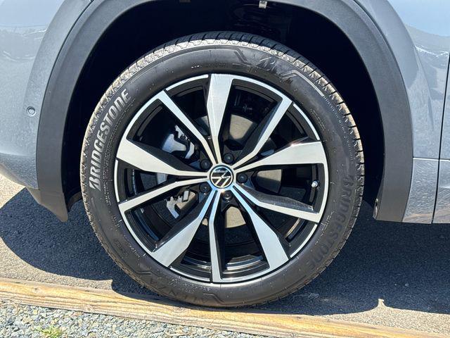 new 2026 Volkswagen Atlas car, priced at $52,975