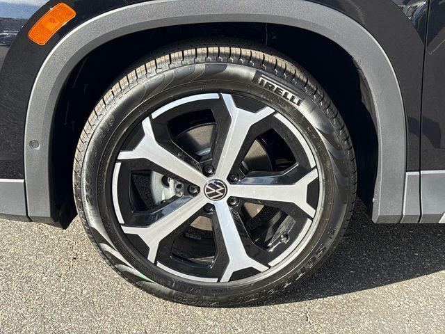 new 2026 Volkswagen Tiguan car, priced at $33,693