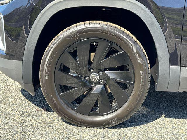 new 2026 Volkswagen Atlas car, priced at $42,494