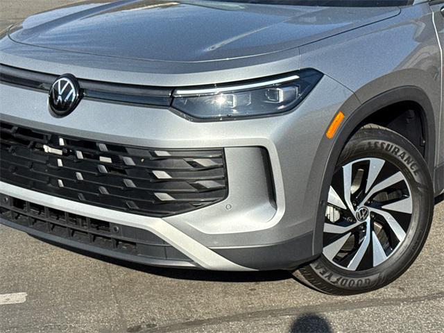 new 2026 Volkswagen Tiguan car, priced at $32,295