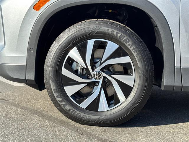 new 2026 Volkswagen Tiguan car, priced at $32,295