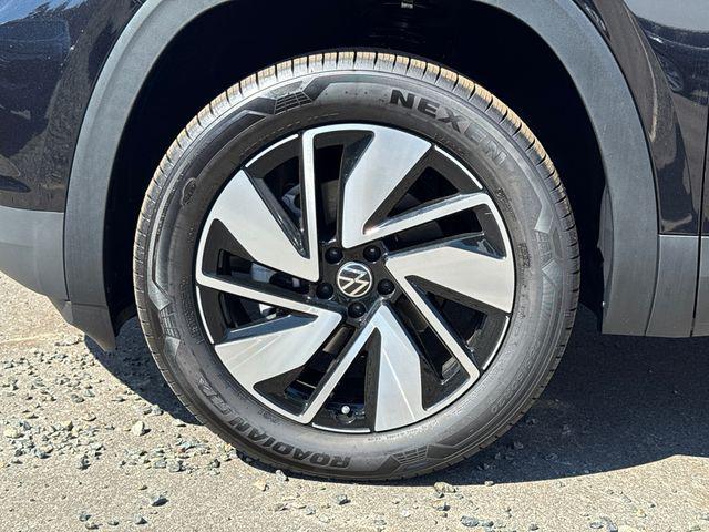 new 2026 Volkswagen Atlas car, priced at $43,115