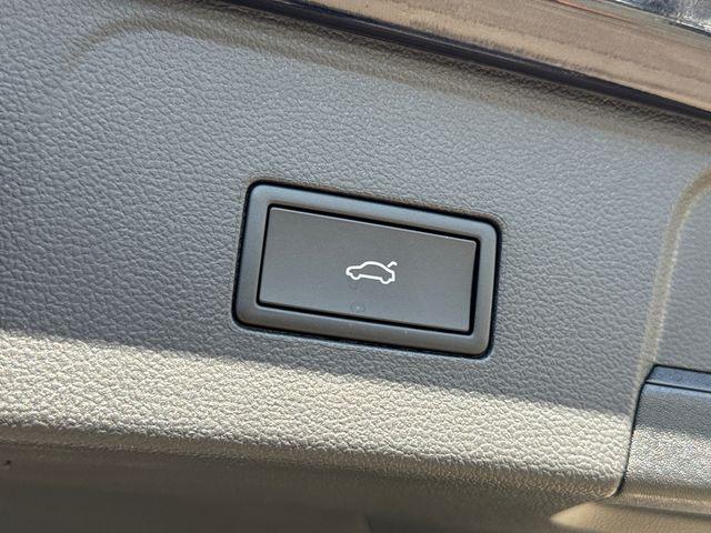 new 2026 Volkswagen Atlas car, priced at $43,115