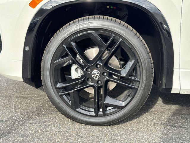 new 2026 Volkswagen Tiguan car, priced at $37,782