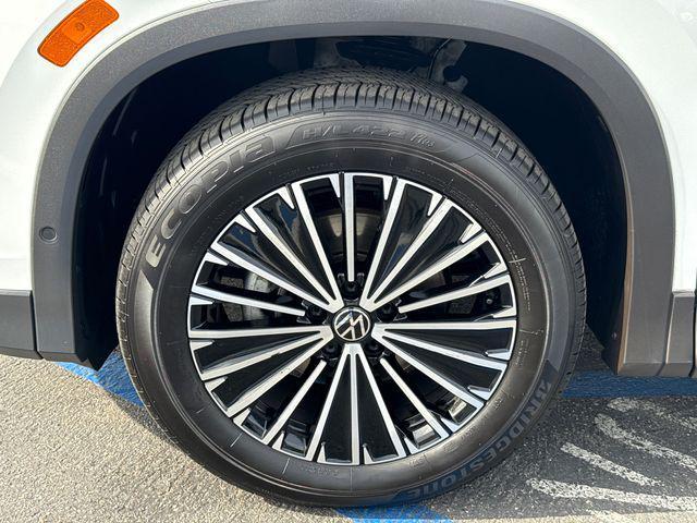 used 2025 Volkswagen Tiguan car, priced at $24,499