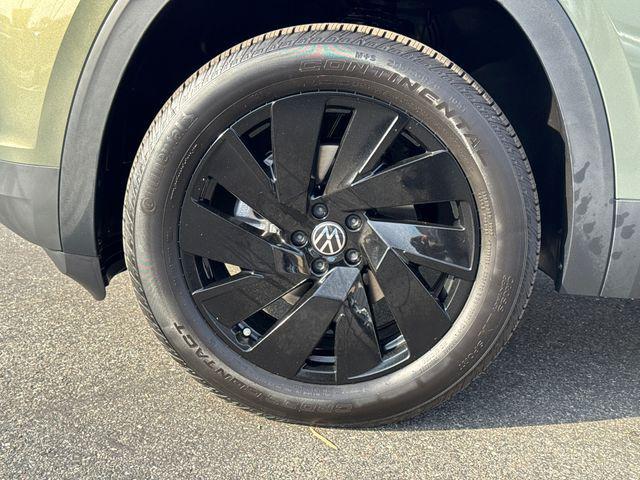 new 2026 Volkswagen Atlas car, priced at $43,457