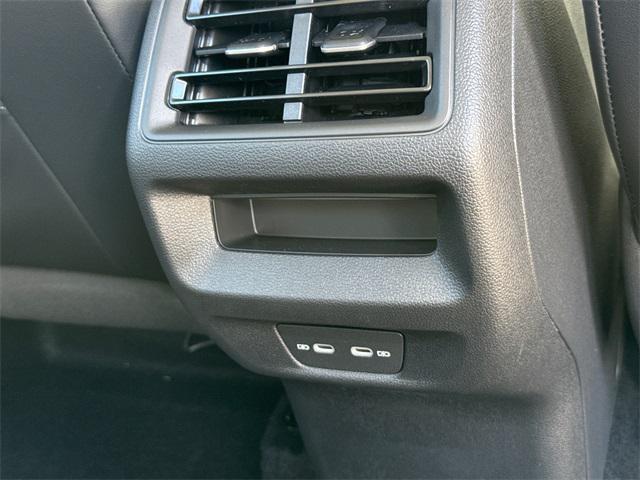 new 2026 Volkswagen Tiguan car, priced at $33,964