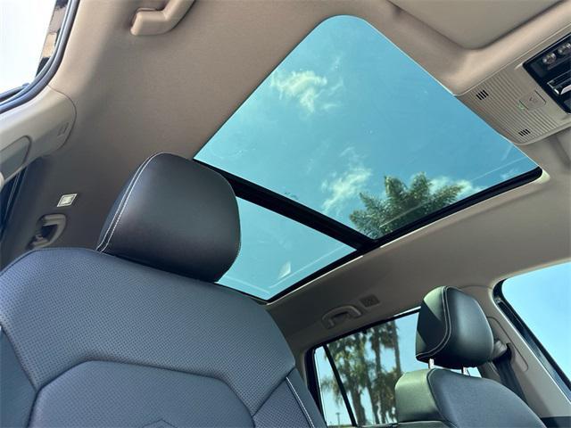 new 2026 Volkswagen Atlas car, priced at $43,220