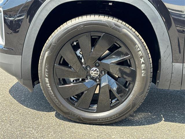 new 2026 Volkswagen Atlas car, priced at $43,220