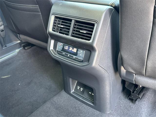 new 2026 Volkswagen Atlas car, priced at $43,220