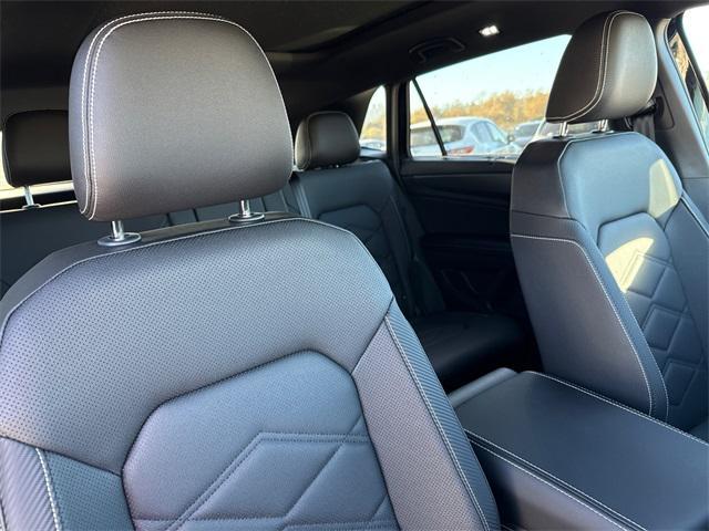 new 2026 Volkswagen Atlas Cross Sport car, priced at $42,753