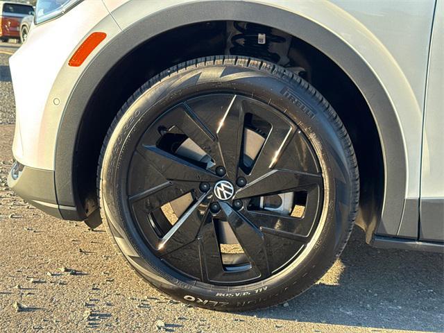 new 2026 Volkswagen ID.4 car, priced at $50,213