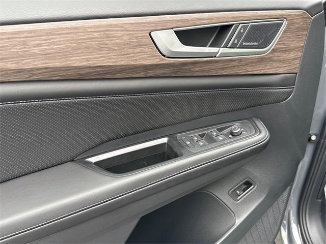 new 2026 Volkswagen Atlas car, priced at $52,792